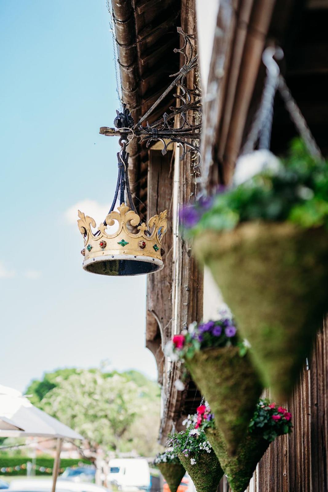 The Crown Inn Chiddingfold Exterior photo