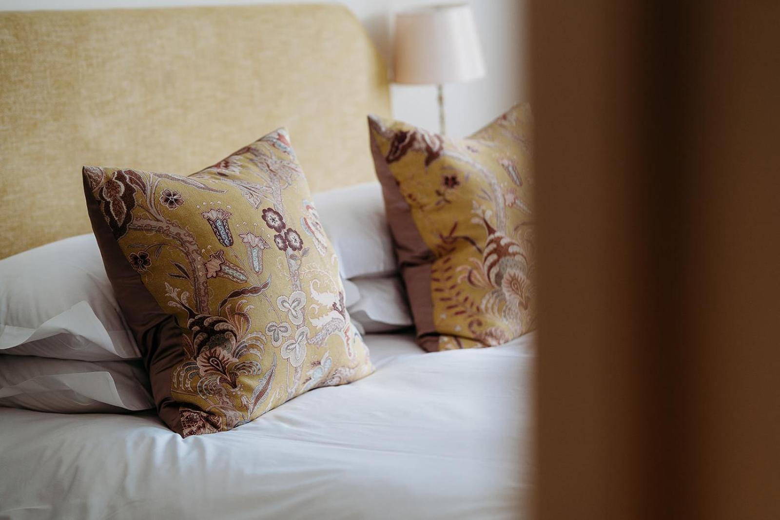 The Crown Inn Chiddingfold Room photo
