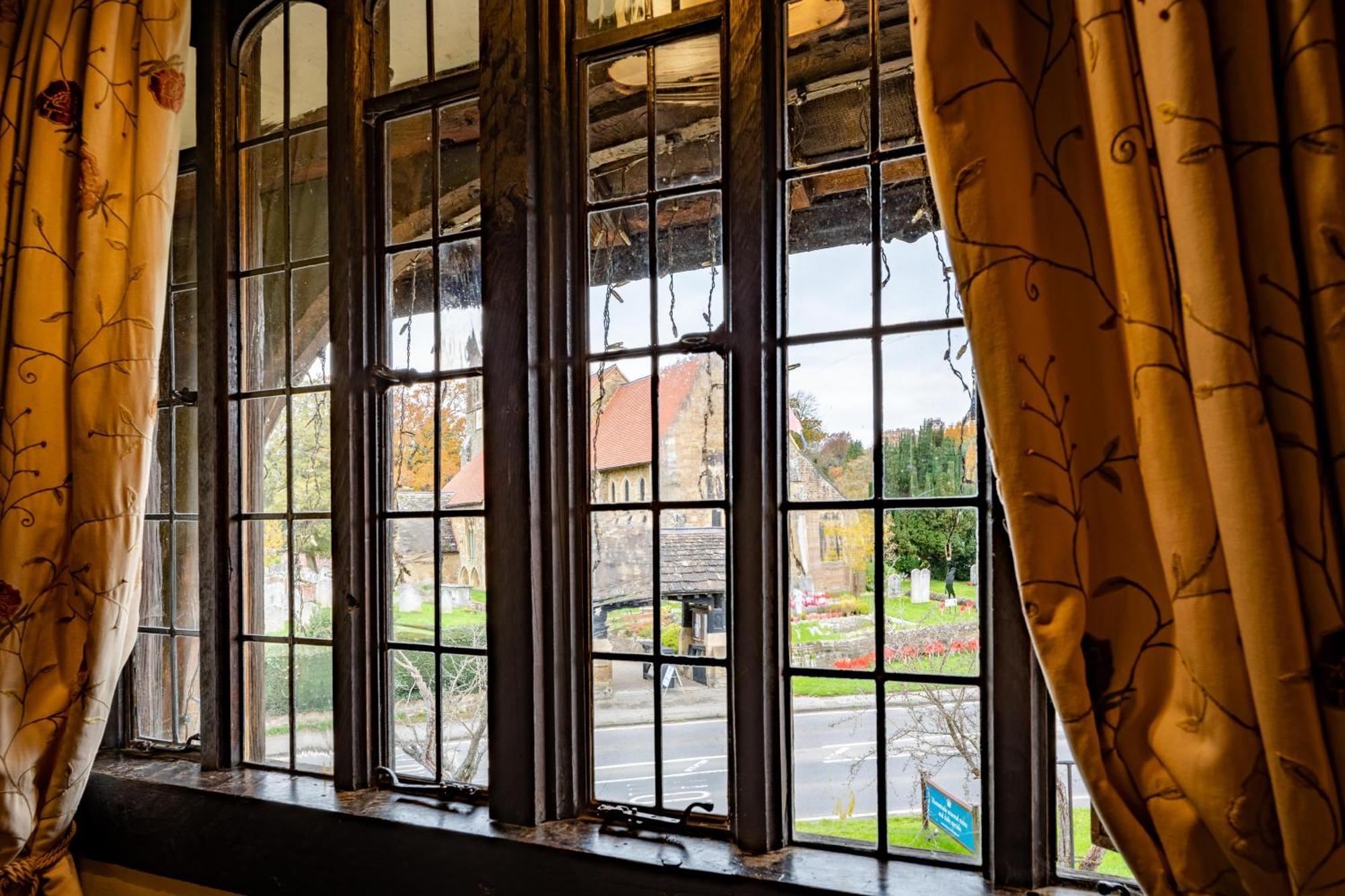 The Crown Inn Chiddingfold Room photo