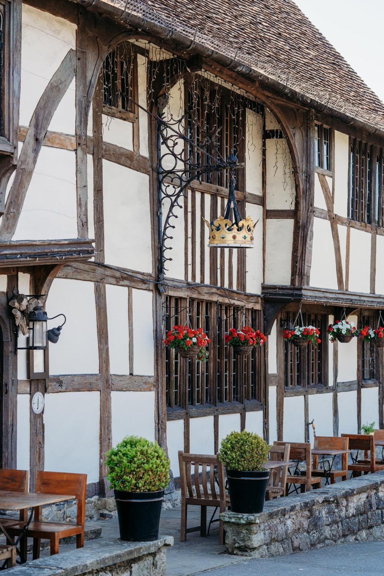 The Crown Inn Chiddingfold Exterior photo
